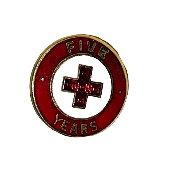 Vintage Five Years Red Cross Service Pin Red & Gold Metal With Clasp - Picture 1 of 4